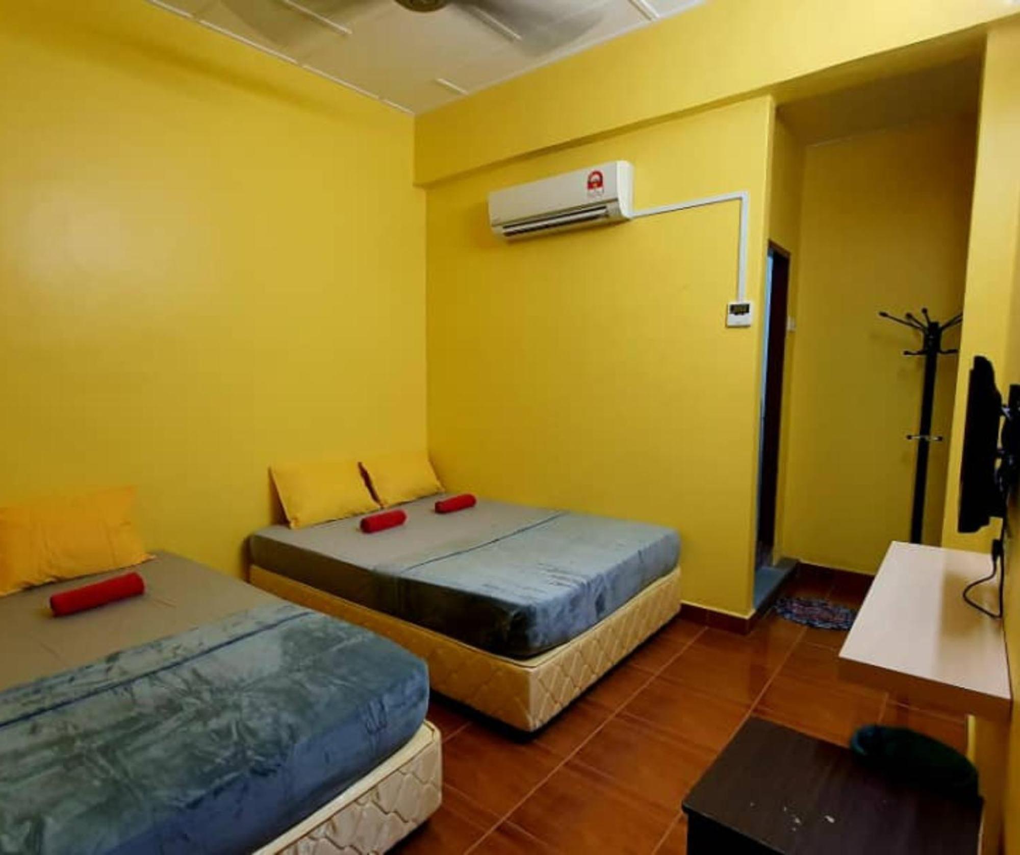 Shoplot Hostel Pangkor Kampong Pasir Bogak Екстер'єр фото