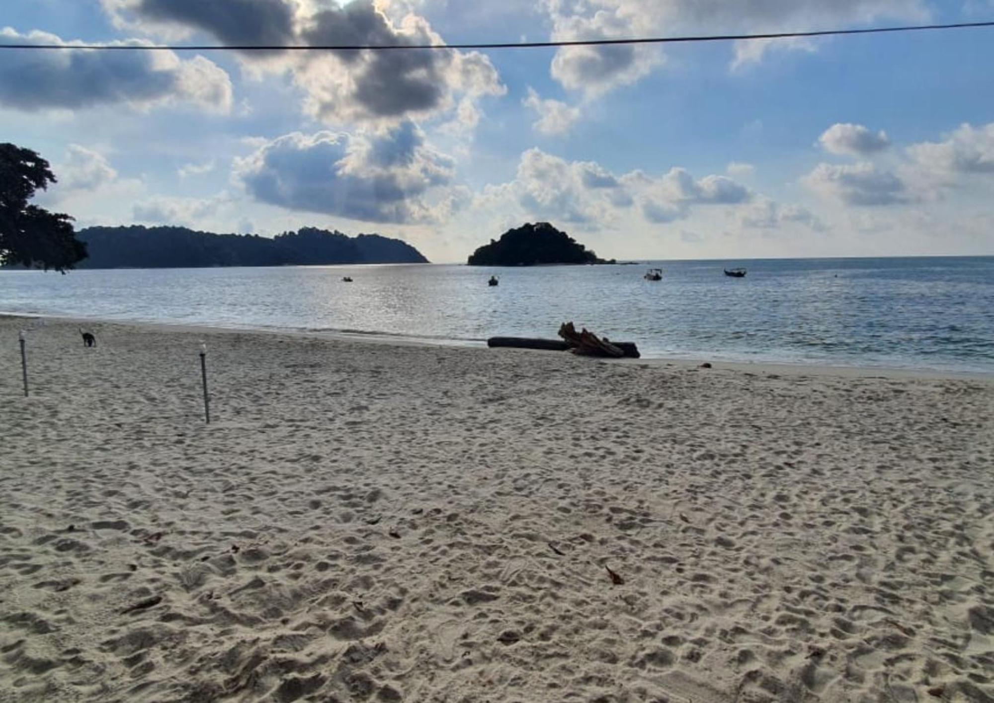 Shoplot Hostel Pangkor Kampong Pasir Bogak Екстер'єр фото